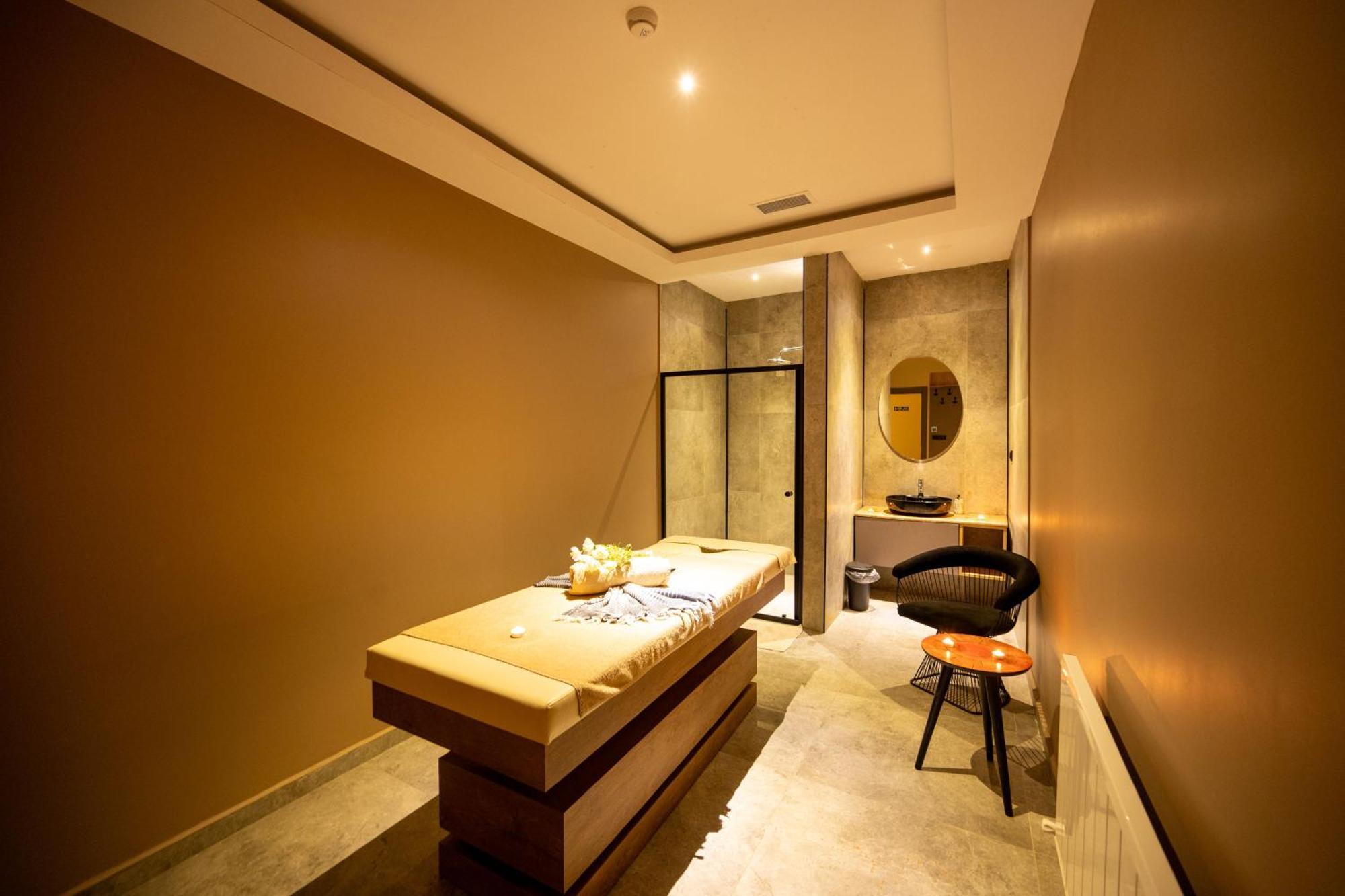 Vess Hotel Istanbul Bagian luar foto